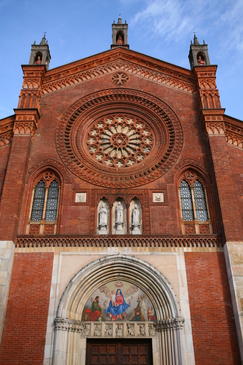 La facciata della chiesa di San Marco a Milano