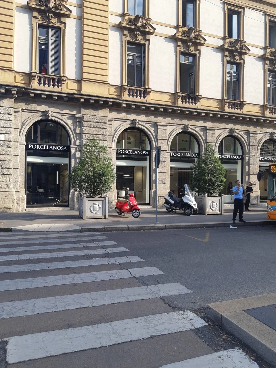Porcelanosa Ceramiche Piazza Castello · Milano